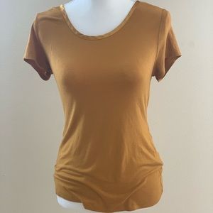 4/$20 Banana Republic T-Shirt